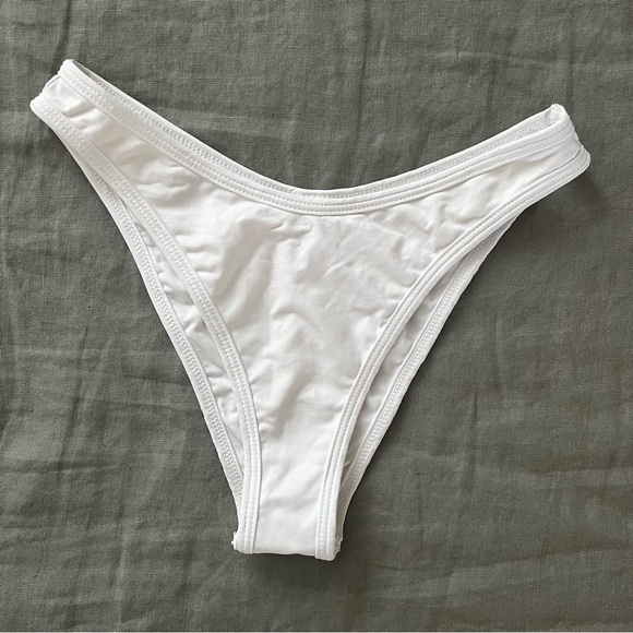L*SPACE | Whiplash bikini bottom - Picture 1 of 3